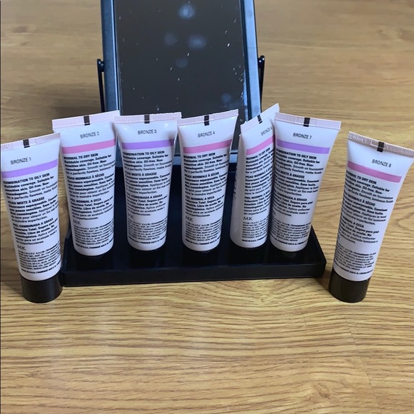 Mary Kay Foundation and Mirror Bronze 1-8 - Picture 2 of 3